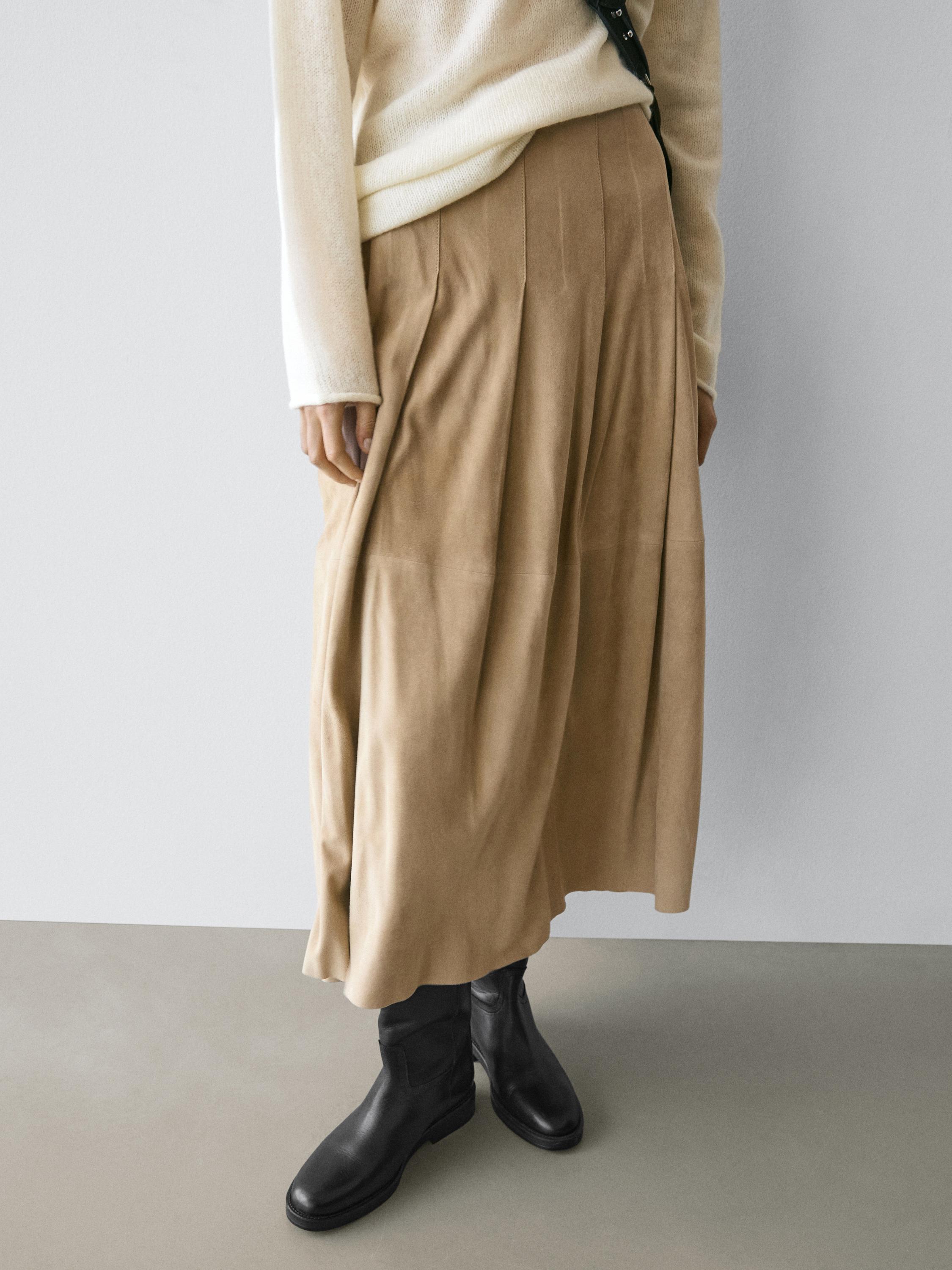 Long pleated suede leather skirt